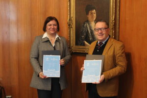 Lee más sobre el artículo PUCV y Sindicato Alberto Hurtado suscriben nuevo Contrato Colectivo 2025-2027